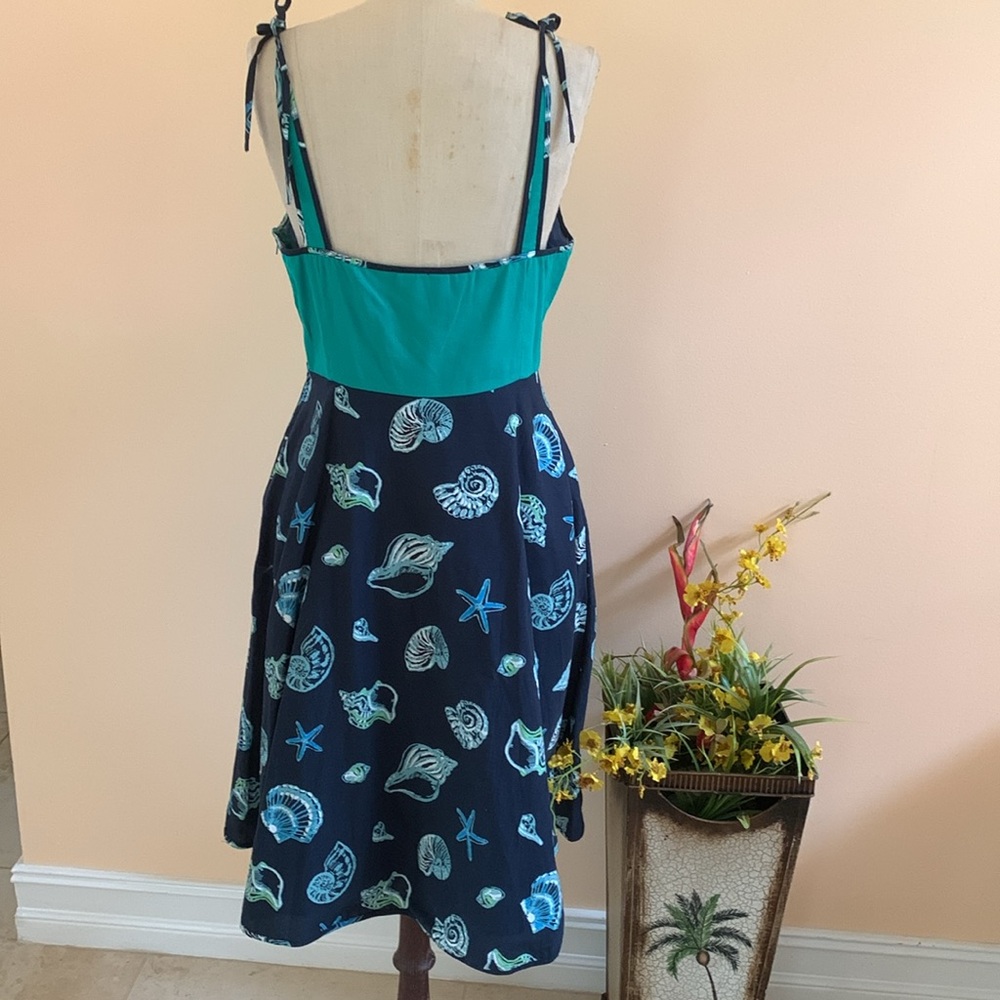 ModCloth Size Medium Sundress. - Picture 4 of 15